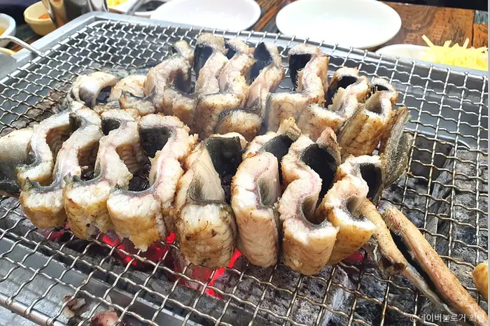 홍가네풍천장어 · 음식점