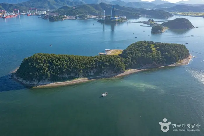 소쿠리섬 · 관광지