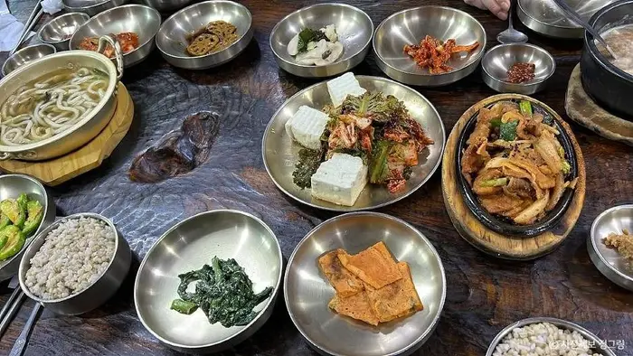 낭뜰에쉼팡 · 음식점