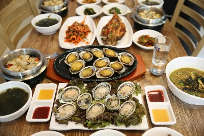 동피랑전복마을 · 음식점