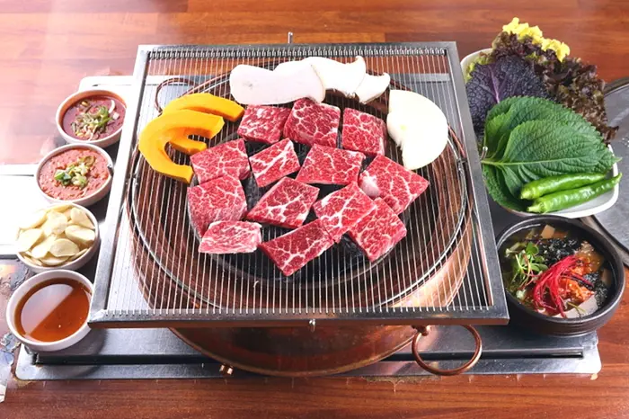 탐라도야지 본점 · 음식점