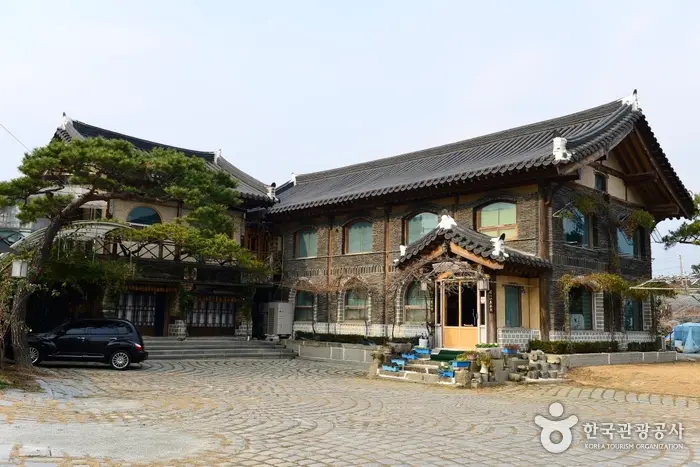 소나무한정식 · 음식점