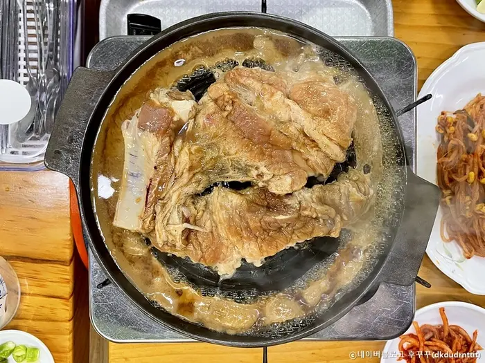 명성돼지갈비 · 음식점