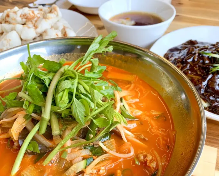 금당 · 음식점