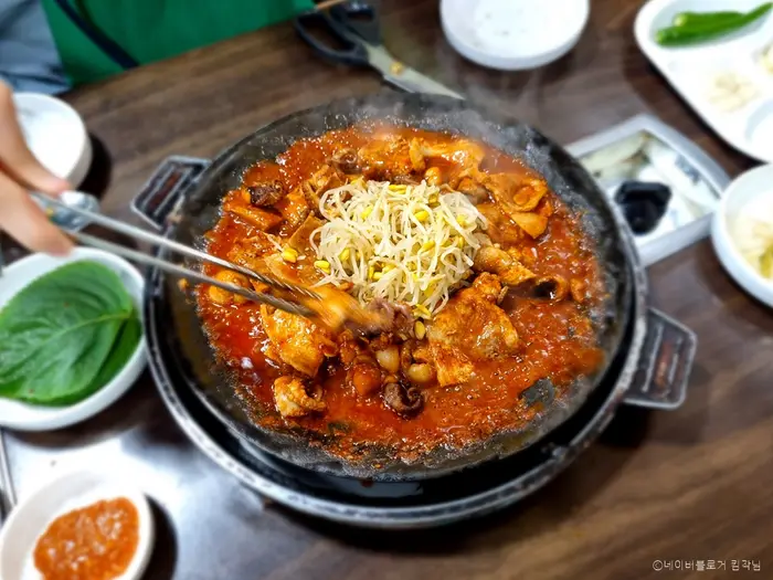 쭈꾸미일당백본점 · 음식점