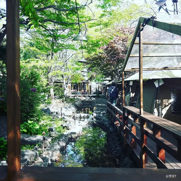 캠핑7 · 음식점