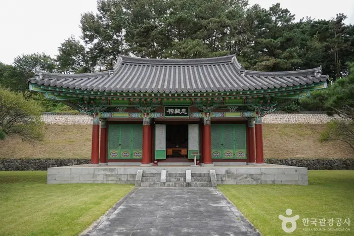 정기룡장군유적지(충의사) · 관광지