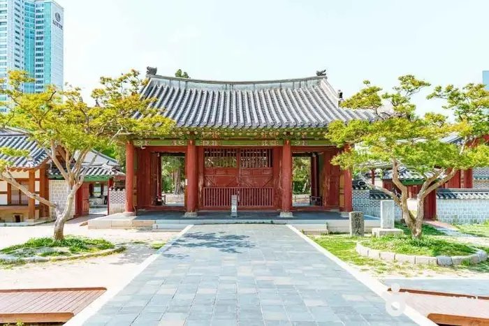 서울 동관왕묘 · 관광지