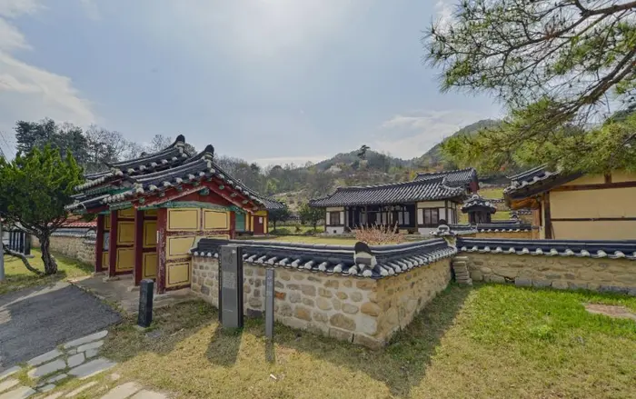 청주 문의향교 · 관광지