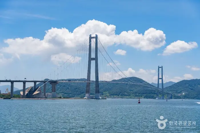 이순신대교 · 관광지