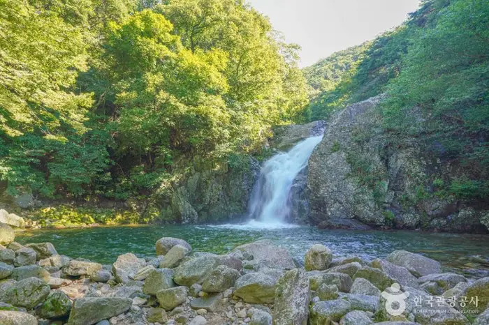 기백산 용추계곡과 용추폭포 · 관광지