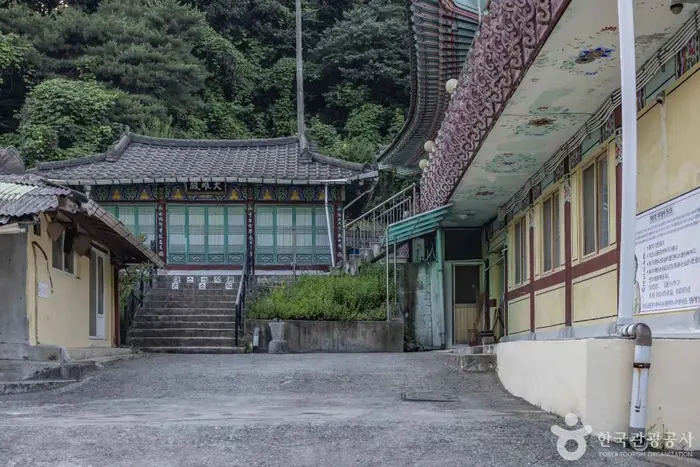 청룡사(청주) · 관광지