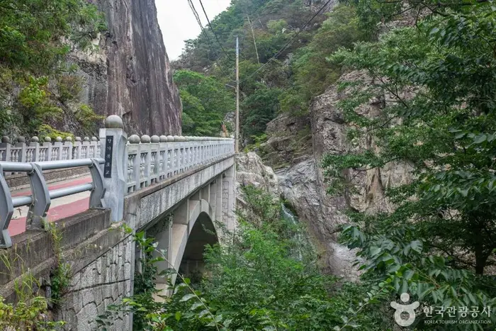 달기폭포 · 관광지