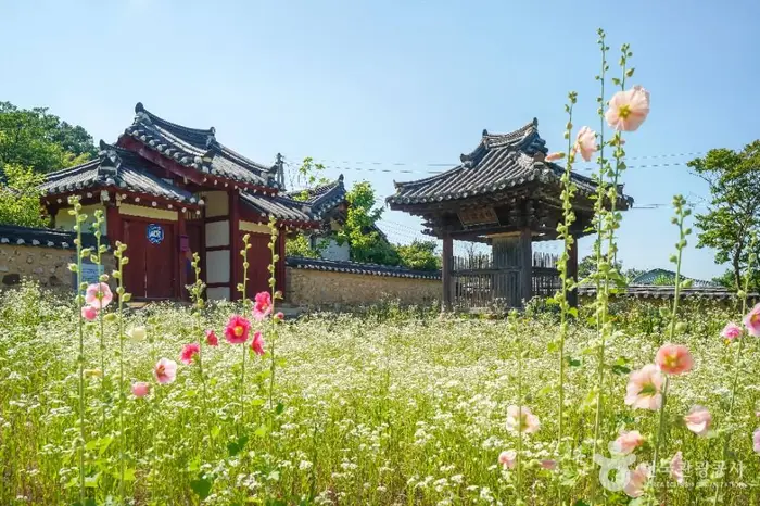 인흥서원 · 관광지