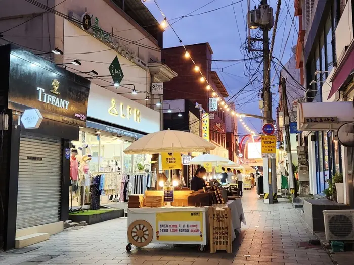 경주 금리단길 · 관광지