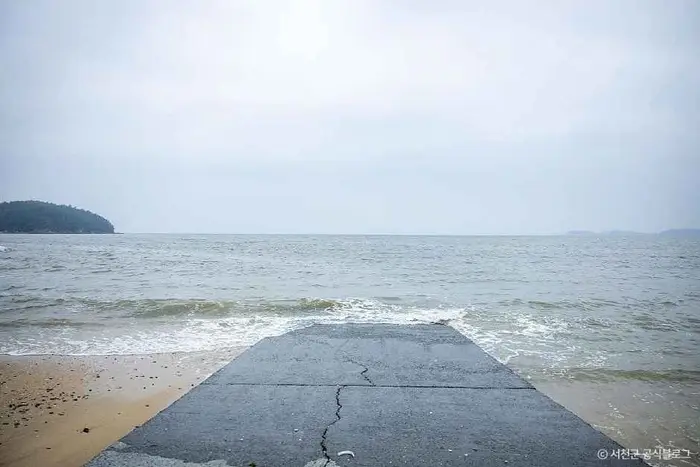 띠섬목해변 · 관광지