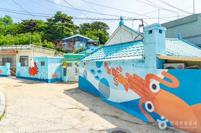 후포리 벽화마을 · 관광지