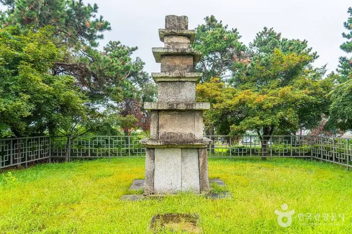 안성도기동삼층석탑 · 관광지