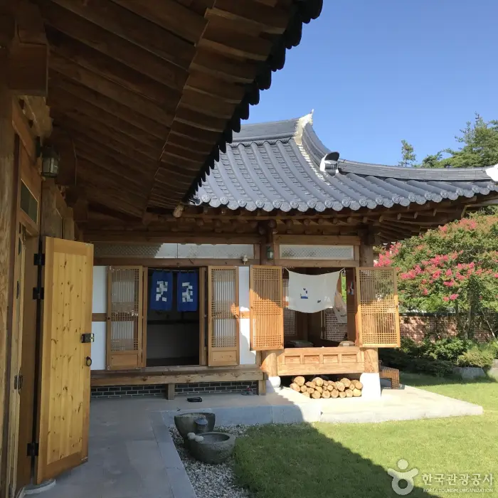 달빛한옥 수류화개 · 숙박