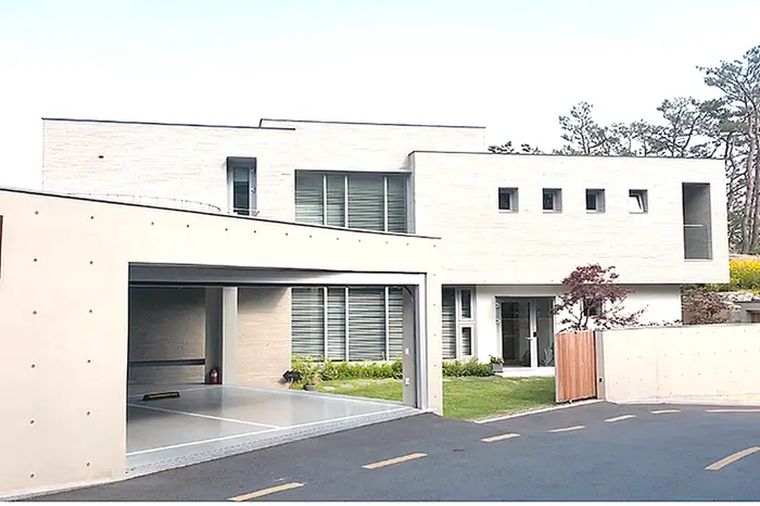 이엔갤러리 · 음식점