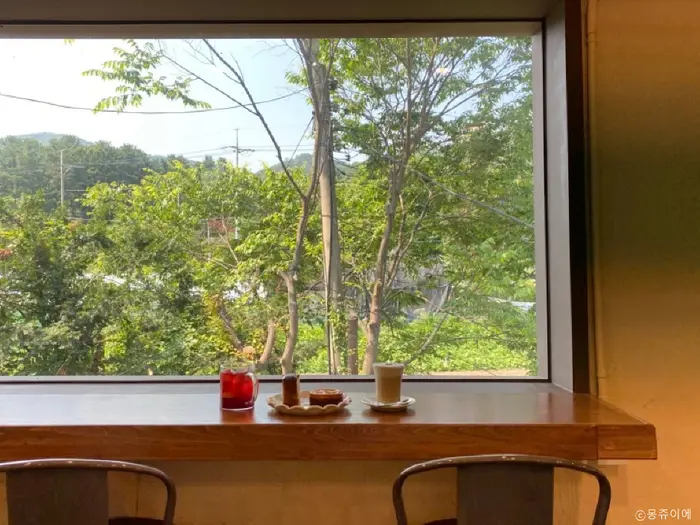 몽쥬이에 · 음식점