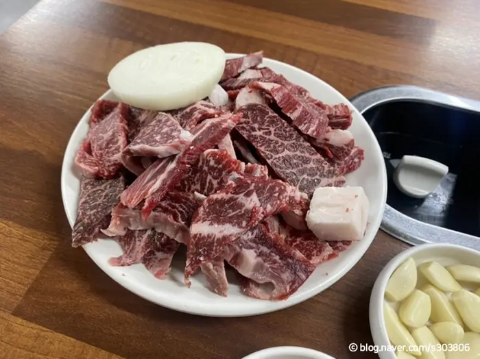 안심농장직영식육식당 · 음식점