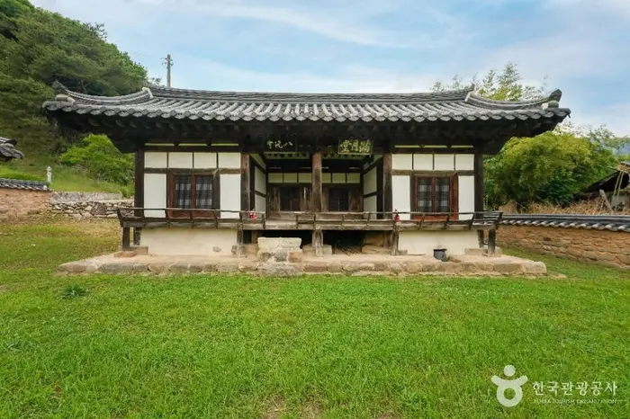 거창만월당 · 관광지
