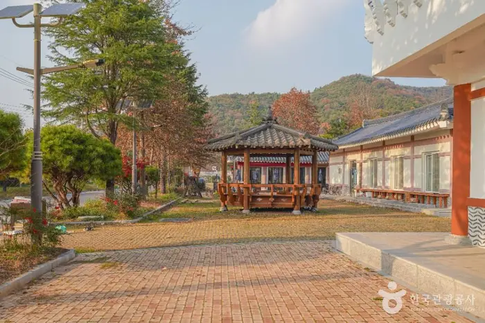 상사화피는마을 · 관광지