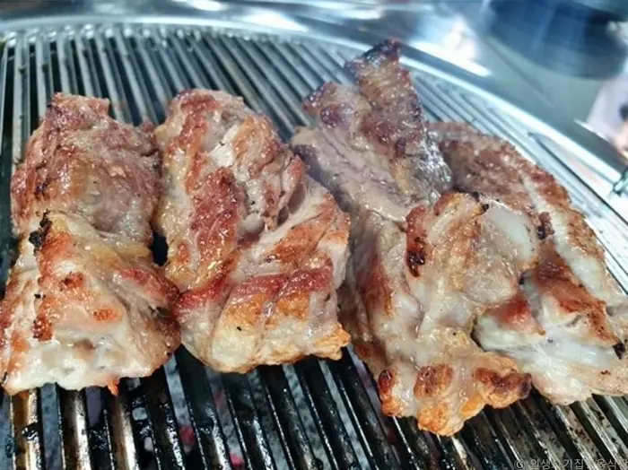 인생고기집 정육식당 · 음식점