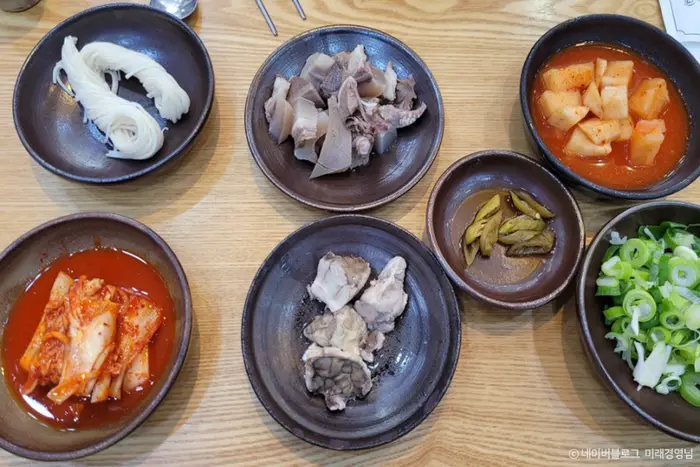 김판쇠전주우족탕 본점 · 음식점