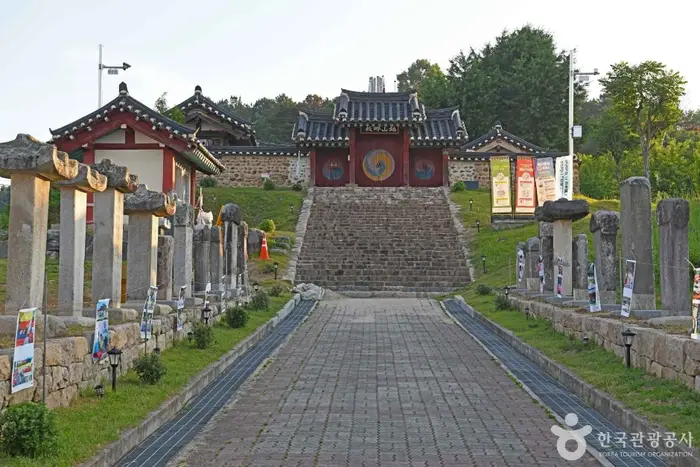 금산향교 · 관광지
