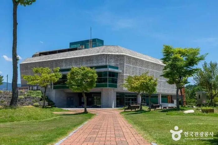 고창 세계유산 고인돌박물관 · 문화시설