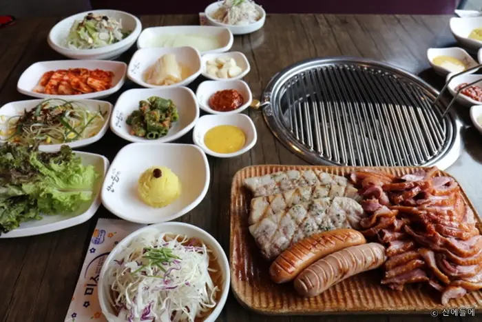 산에들에 · 음식점