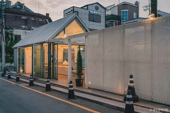 동리단길 카페거리 · 관광지