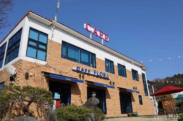 카페플로라 · 음식점
