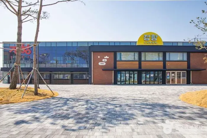 장항도시탐험역 · 문화시설