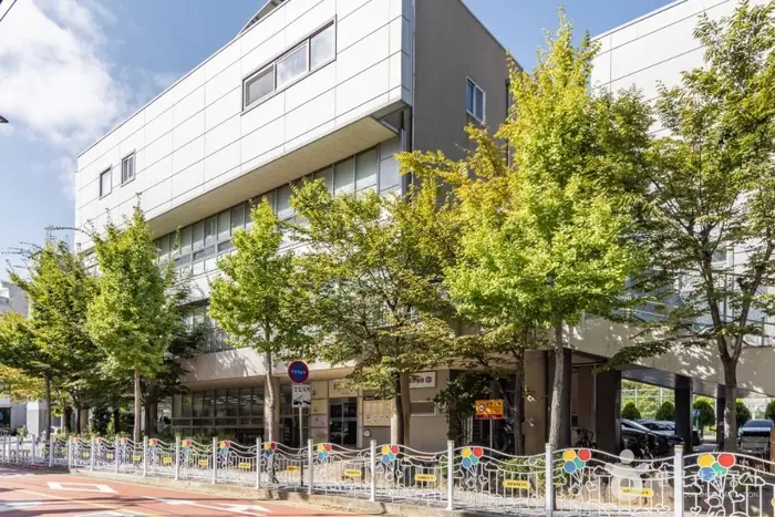 통영시립도서관 · 문화시설
