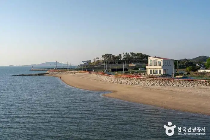 남당무지개도로 · 관광지