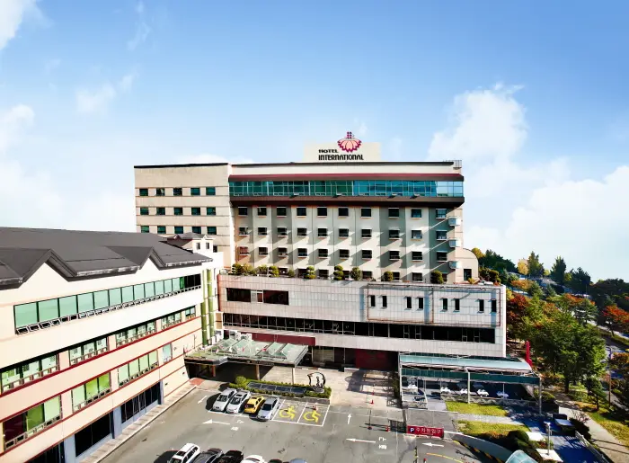호텔인터내셔널 · 숙박