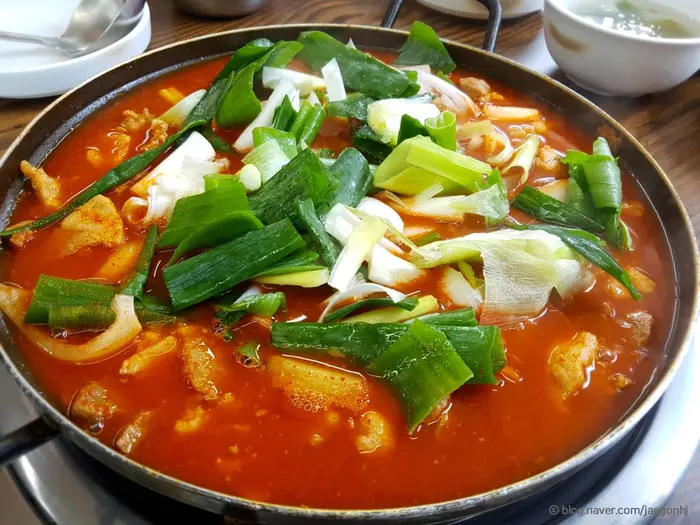 찌글이짜글이본점 · 음식점