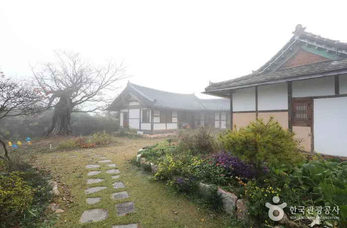 월인당 · 숙박