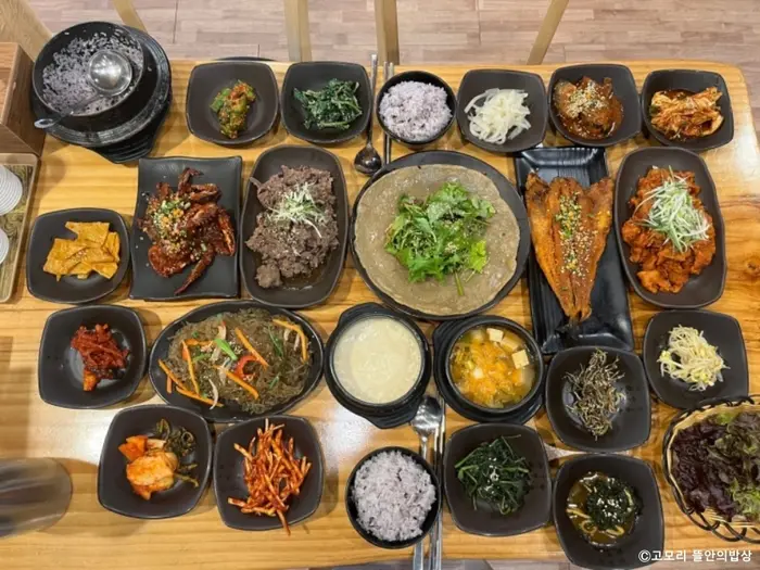고모리 뜰안에밥상 · 음식점