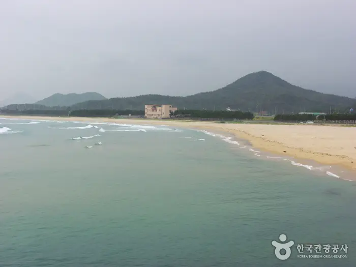 공현진1리해변 · 관광지