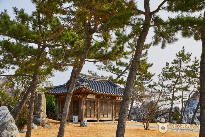 추암해변 · 관광지