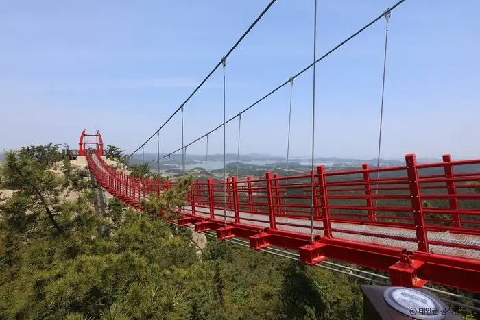 백화산(태안) · 관광지