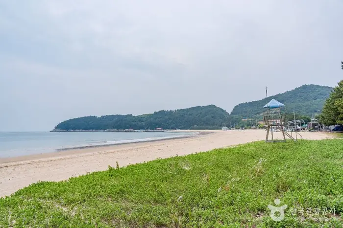 익금해수욕장 · 관광지