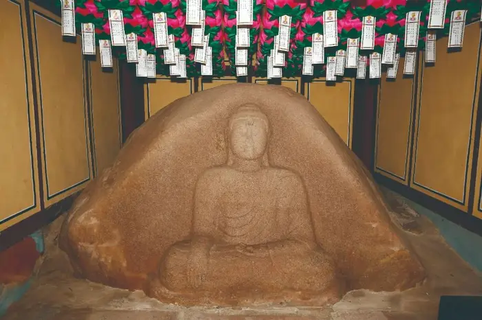 창녕 송현동 마애여래좌상 · 관광지