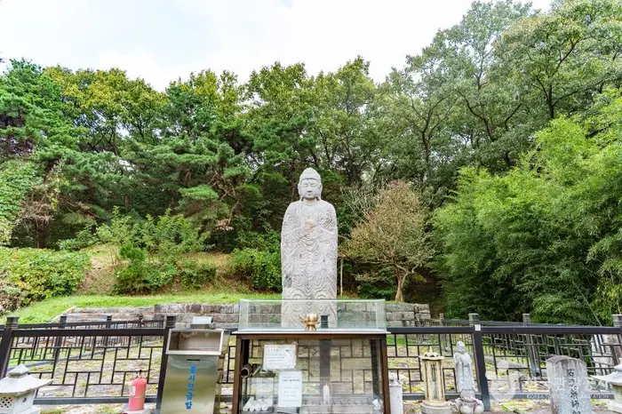 아산 평촌리 석조약사여래입상 · 관광지