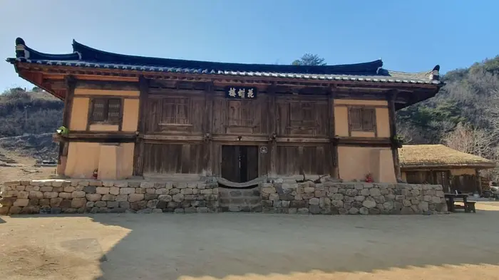 영덕 안동권씨 옥천재사 · 관광지