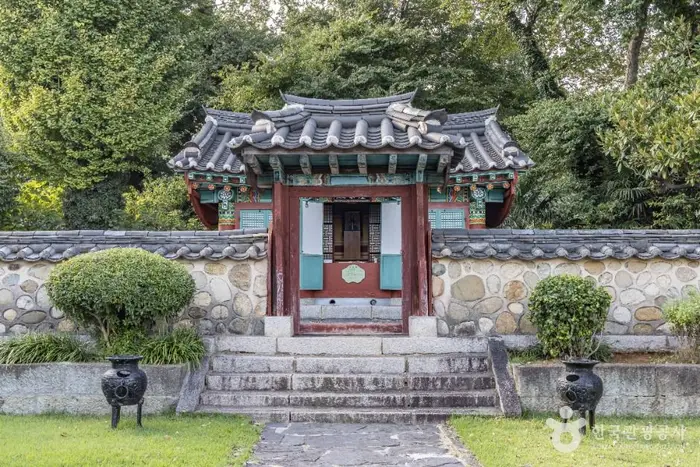 통영 착량묘 · 관광지